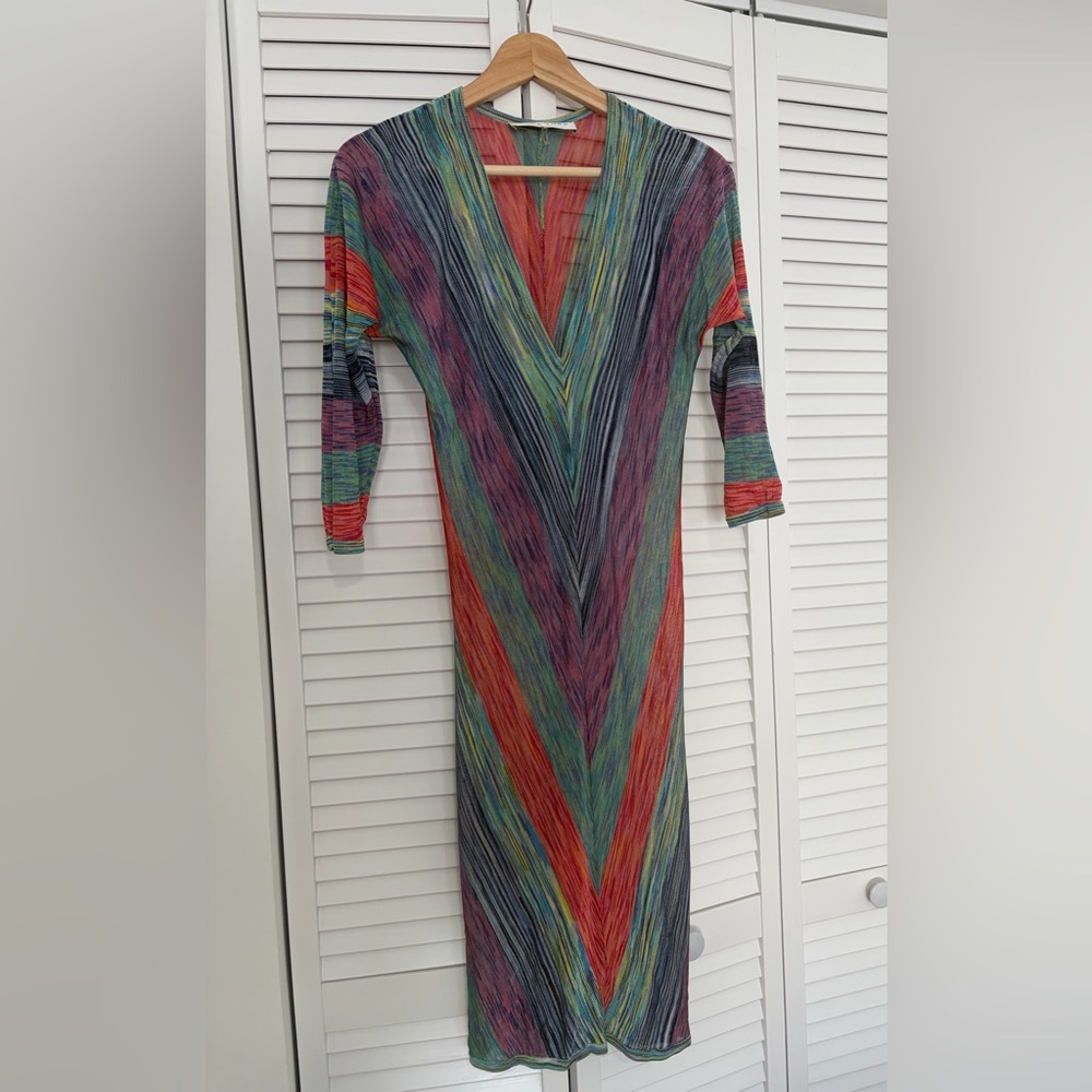 Trina Turk Colorful Long Sleeve V-Neck Dress